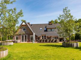 Wilgenhaege Vakantievilla Wellness，位于海伦多伦的酒店