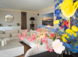 Mooie, luxe woning aan het water 7 persoons VP005，位于heinkenszand的酒店