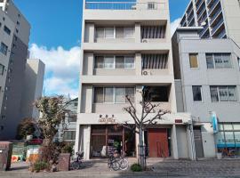 COCOSTAY 福山駅前レスタウロアバンティ JR福山駅から徒歩7分の移動に超便利な好立地 Great location 7min walk from JR sta，位于福山的酒店