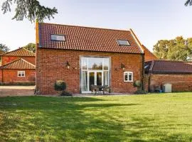 Luxury barn Retreat - sleeps 2-4, quiet location with parking