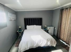 3 Anchors Lifestyle Centre，位于范德拜尔帕克的酒店