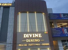 Divine Hotel，位于Karnal的酒店