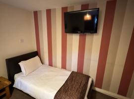 Cheltenham Hotel and Apartments，位于切尔滕纳姆的酒店
