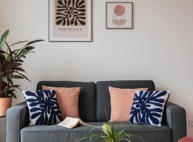 Studio avec vue et parking，位于达迪利的酒店