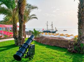 Pirate's Beach Club -Ultra All Inclusive，位于特基罗瓦的酒店