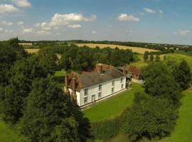 Grade 1 Listed Farm House 14 ppl 45 mins London，位于Fyfield的酒店