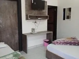 Hotel Raj krishnam khatushyamji