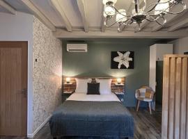 La Douceur de Vivre près du parc Le Pal，位于Gilly-sur-Loire的酒店