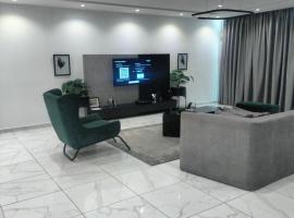 3bedroom Shortlet Victoria Island，位于拉各斯的酒店