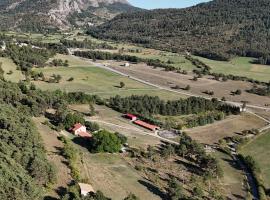Gîtes Shamsoka - Haras de Séranon，位于Séranon的酒店