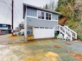 Tyee Shoreline Retreat B