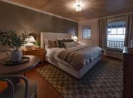 Historic Riverview Inn Six
