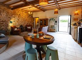 Retiro do Lavrador，位于Alvai&aacute;zere的宠物友好酒店