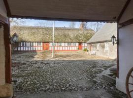 Awesome Home In Randers Sv With Wifi，位于Tebbestrup的酒店