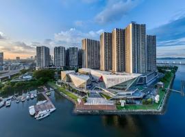 R&F Princess Cove Seine Region by FUJU with Seaview at JB City Centre#Adjacent to Singapore#5 mins walk to ClQ#Free Parking#中英文房东，位于新山的豪华酒店