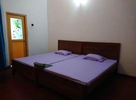 Hirikatu Oya Rest Inn，位于Pambahinna的酒店