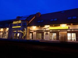 Aviator Medical Wellness Hotel，位于Dąbrowa的酒店