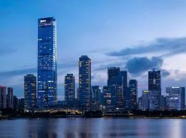 Raffles Shenzhen, Situated in the heart of One Shenzhen Bay, Book Now to Enjoy Free Minibar and Happy Hour Privileges at Long Bar on 71F