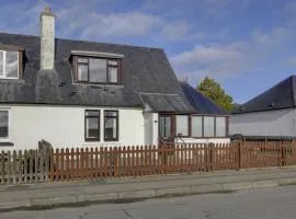 Kavija, Invergordon