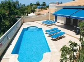 Excellent Azul Villa