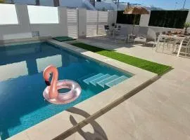Casa LaryLen - with private pool and big solarium close to the beach and childfriendly!