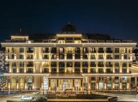 Serenity Queen Hotel