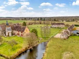 Lovely Home In Les Baux De Breteuil