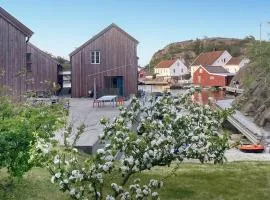 2 Bedroom Beautiful Apartment In Søgne