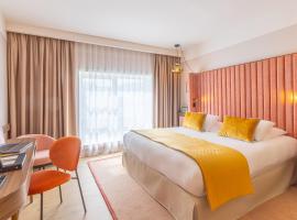 艾克斯莱班金色郁金香Spa酒店，位于艾克斯莱班的酒店