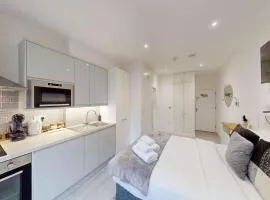 Tranquil Studio Retreat in Harrow