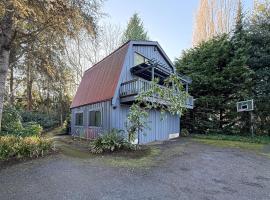 Tranquil Tides Cottage，位于兰里的酒店