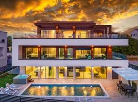 Villa ReMi mit 2 Whirlpools und Meerblick