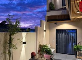 Nguyễn Tân Homestay Near Beach BBQ Free Mỹ Tân，位于Ninh Hải的酒店