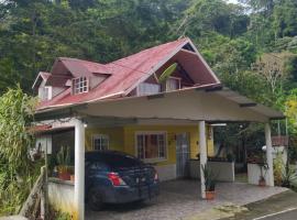 Hostal Ojo de Agua，位于Almirante的旅馆