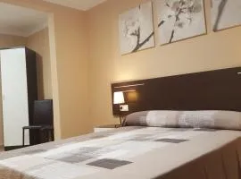 阿维尼达旅馆