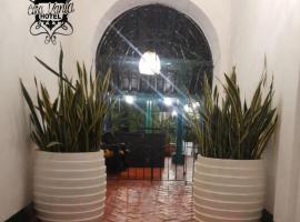 HOTEL CASA VANIA MOMPOX, Centro histórico, Con Parqueadero en el Hotel，位于蒙波斯的酒店