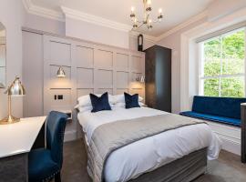 Charming Studio at the Marina，位于都柏林的酒店