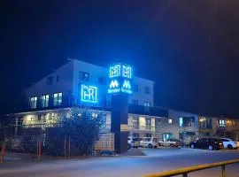 Hira Boarding Aparthotel