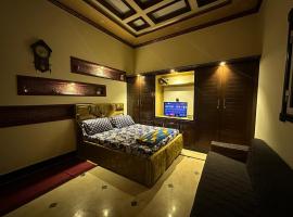 Entire Home in Peshawar Gulbahar，位于白沙瓦的酒店