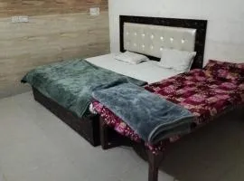 vrindavan holi fest rooms