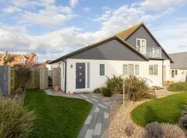 Shoreline Hideaway by The Butler Collection