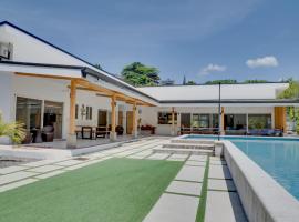 Casa Las Olas，位于埃斯泰里略斯的酒店