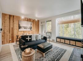 Snowater Condo #64 - Pets Ok - Fireplace，位于格雷西尔的酒店