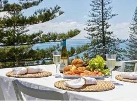 Seaspray 1 - Oceanview Apartment Steps from Yamba Main Beach - Holiday Yamba