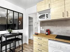 VELVET - Proche Genève - Au pied du Tram - Wifi Gratuit，位于安姆比利的酒店
