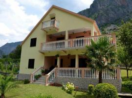Guest House Adriatiku，位于Tamarë的酒店
