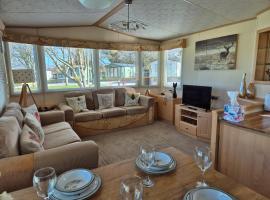 24 The Beeches Caravan Park，位于Gilcrux的豪华帐篷营地