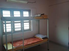 Shree ram dormitory，位于甘德希罕的酒店