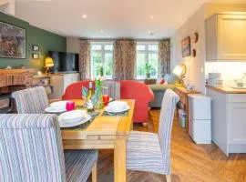 Brackenhurst Cottage by Big Skies Cottages