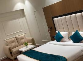HOTEL BLESSINGS iMPERIA，位于Prayagraj的酒店